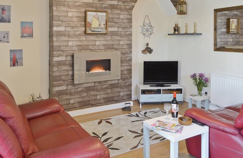 Woodhorn Cottage | 1 bedroom accommodation in Newbiggin-by-the-Sea, near Morpeth