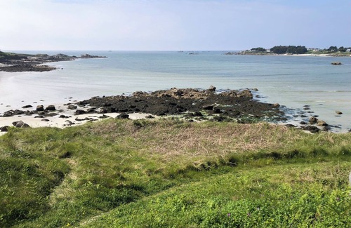 Guisseny Apartment | 1-bedroom gîte with access to covered, heated swimming pool. 2 steps from the sea