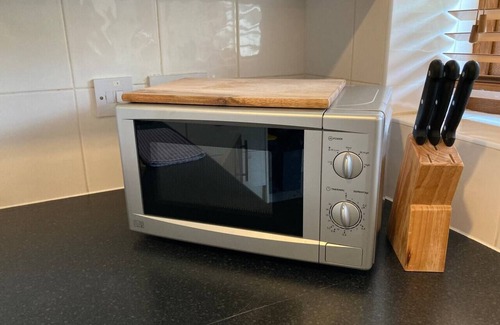 Rugby Apartment | 1-Bedroom Ground Floor Near Rugby School