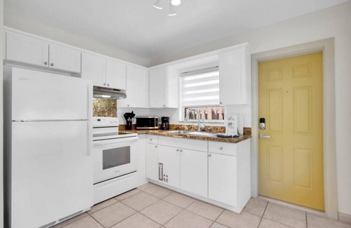 River Oaks Villa | 1-bedroom Home in Fort Lauderdale Airport - Cruise