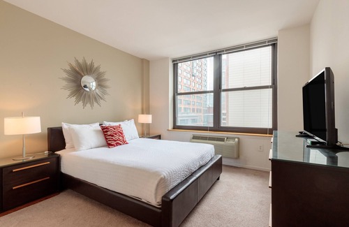 Downtown Jersey City Apartment | 1 Bedroom in Jersey City with Luxury Amenities