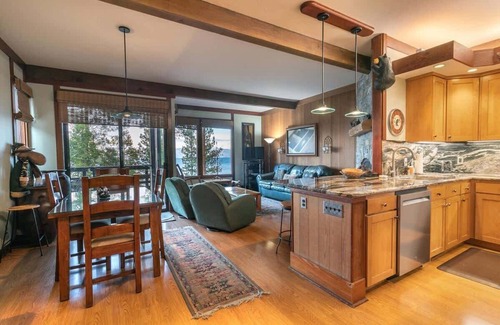 Dollar Point Condo | 1 Bedroom Lakefront at Chinquapin | Unit 147