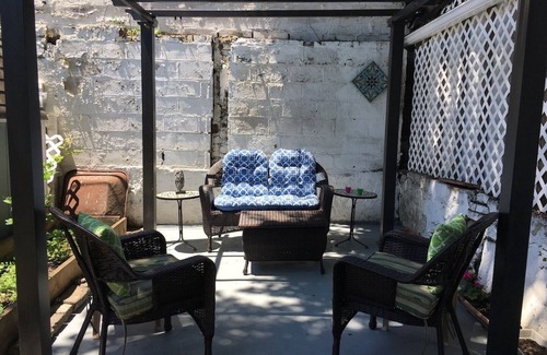 Queens Apartment | 1 Bedroom minutes to Manhattan