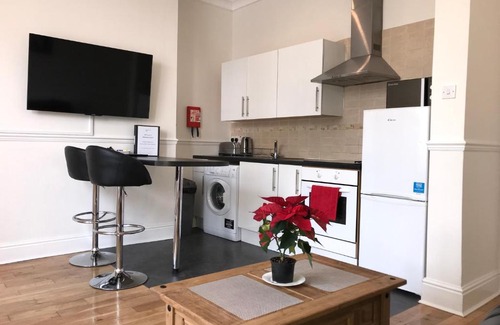 Uplands Apartment | 1 Bedroom Modern Apartment, Uplands, Swansea