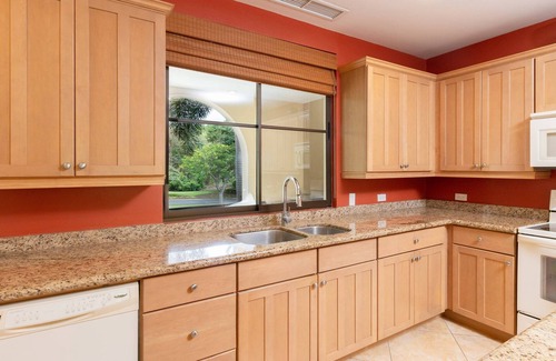 Coco Condo | 1-Bedroom Near Pool S