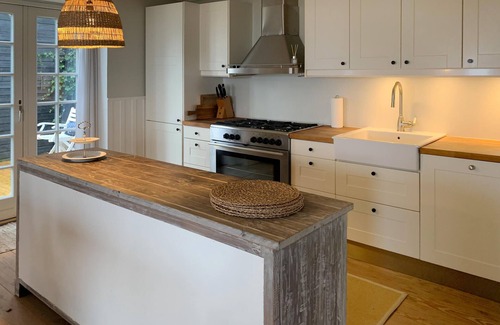 Lyngsbæk Strand House | 1 bedroom pet friendly home in Ebeltoft