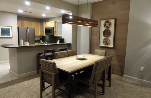Paradise Valley Village Villa | 1 Bedroom Premium {Larger} Villa