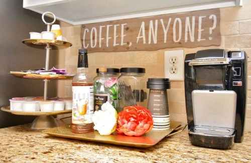 Barker House | 1 Bedroom | Private Home and Backyard and Deckn