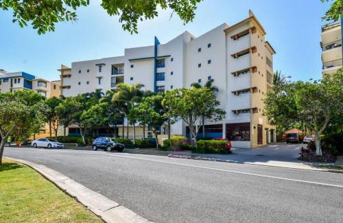 Alexandra Headland Apartment | 1 Bedroom - Private Managed Seaforth Resort - Pool and Beach - Alex