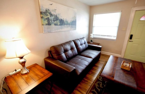 Indianapolis House | 1-bedroom private home just 4 minutes to Lucas Oil Stadium