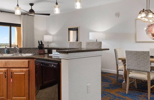 Lake Buena Vista Resort | 1 bedroom resort on Disney property!
