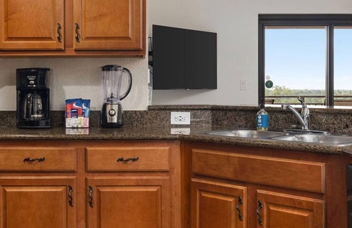 Lake Buena Vista Resort | 1 bedroom resort on Disney property!