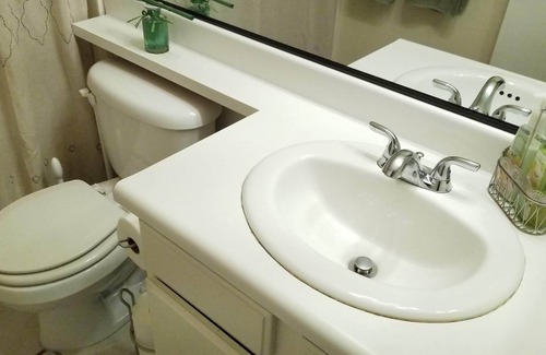 Palmdale House | 1 Bedroom + Shared Bathroom