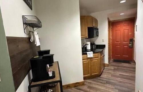 Galena Apartment | 1 bedroom studio, pool, hot tub, sauna