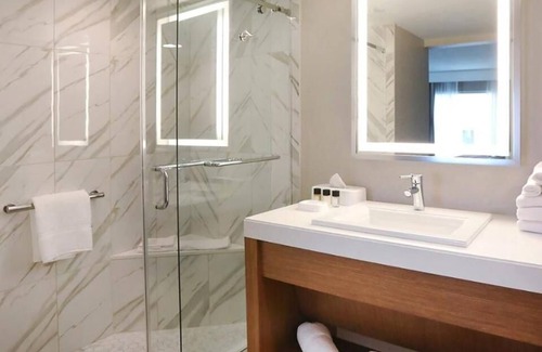 Atlantic City Hotel | 1-Bedroom Suite at a Hotel