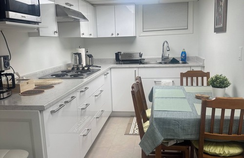 Newtonbrook House | 1 Bedroom Suite in North York