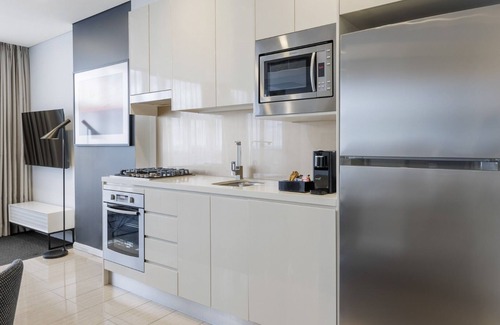 Zetland Apartment | 1-Bedroom Suite in Superb Zetland Sydney