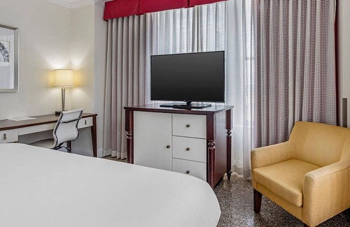 Downtown Nashville Hotel | 1 Bedroom w/King Bed, at Bluegreen Downtown Nashville Resort!