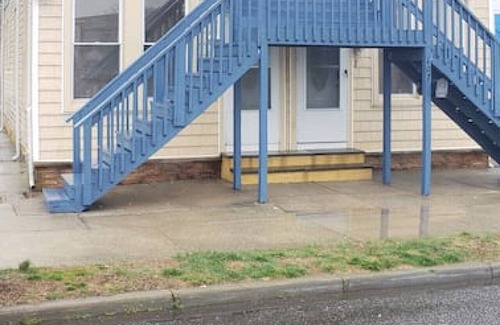 Cape May - Wildwood Apartment | 1 bedroom, Walk to Beach & Boardwalk (1L)