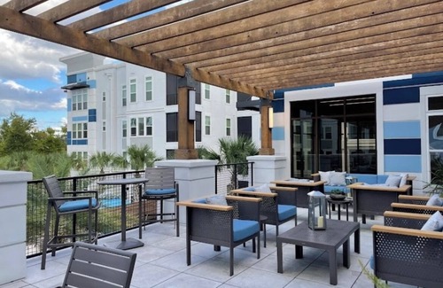 Secret Cove Apartment | 1-bedroom with AC, WiFi, fitness room in superb Jacksonville, stjohn town center