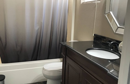 Stockton House | 1 Bedroom with Shared Bath. Quiet place for business professional or traveler