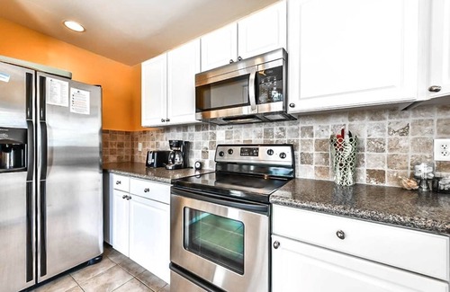 Pirates Beach House | 1 Block from beach-Gulf View! -Pet-Friendly