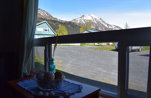 Seward House | 1 Block From The Beach!