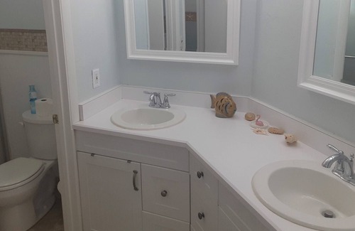 Flagler Beach House | 1 block to beach, backyard golf course views. Sleeps 5, Pet-friendly, low price!