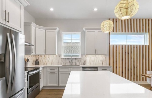 Jacksonville Beach House | 1 Block to Jax Beach Modern and Clean Beach Home