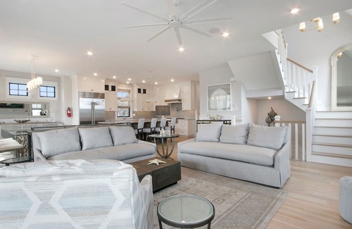 Avalon House | 1 Block to the beach - This property is a custom Tom Welsh home, on a quiet corner lot, close to everything Avalon has to offer.