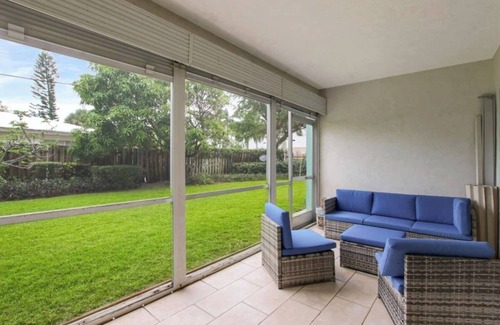 Palm Beach Shores Apartment | 1 Block to the BEACH! King Beds! BBQ!