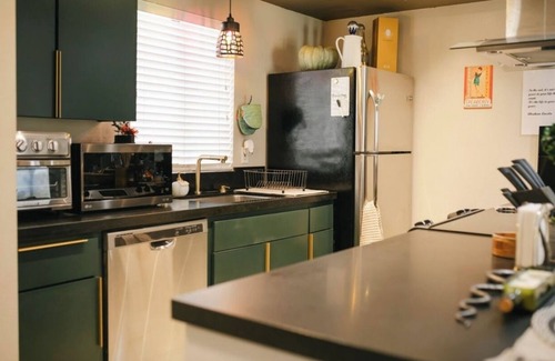 Palm Desert Villa | 1 BR + 1 BA Spacious Fam Villa, liv rm, full kitchen, huge patio on golf course!