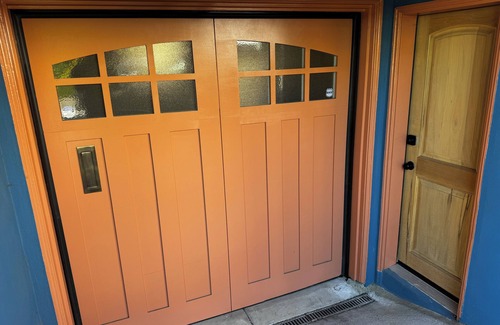 Bayview House | 1 BR + 1 Bath in Quiet Bernal Heights with Living Room & Shared Kitchen