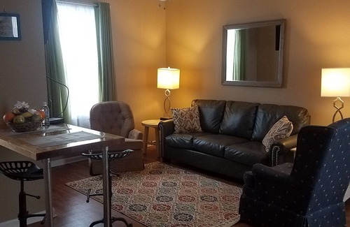 Bluff City Apartment | 1 BR 1 Bath Upstairs Apartment