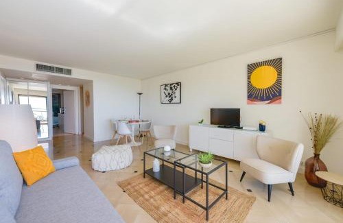 Cannes La Bocca Apartment | 1-Br apartment calm sea view pool and parking garage