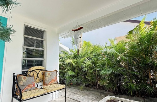 Fort Pierce Shores Apartment | 1 BR Beach Apt Pet Ok Steps to Beach & Boating Sleeps 2 Newly Renovated