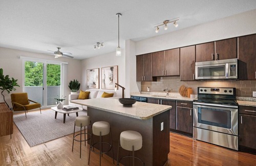 St. Petersburg - Clearwater Apartment | 1 BR Best of St. Pete, Walk Everywhere!