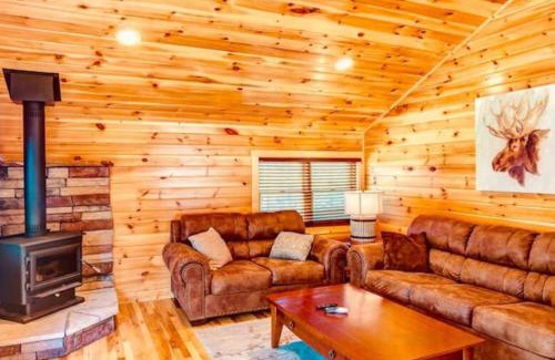 Banner Elk House | 1 BR Cabin at Lodges at Eagles Nest - Gated Community