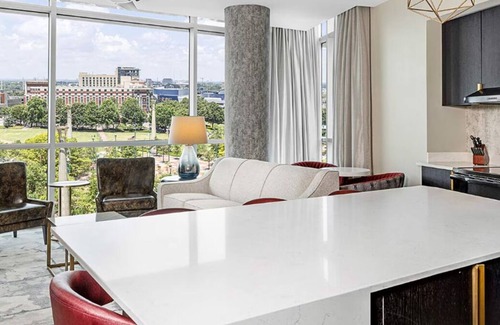 Downtown Atlanta Resort | 1 BR Deluxe Condo at Wyndham Atlanta - Downtown!