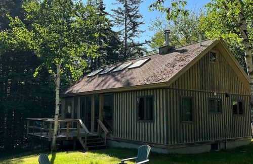 Bar Harbor House | 1 BR Home in Quiet Wooded Area in BH! [Art Studio]