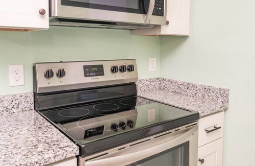East Ocean View House | 1 BR - Ocean View - Private Full Kitchen/Laundry
