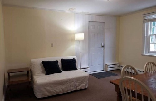 Framingham Apartment | 1 BR unit, private entrance and bathroom, free parking, walk to FSUnn
