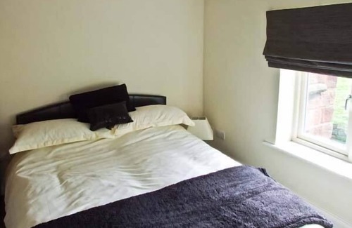 Calwich Cottage | 1 CABIN KNOLL, family friendly, luxury holiday cottage in Calwich
