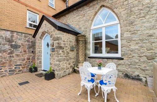 Sidmouth House | 1 Chapel Mews