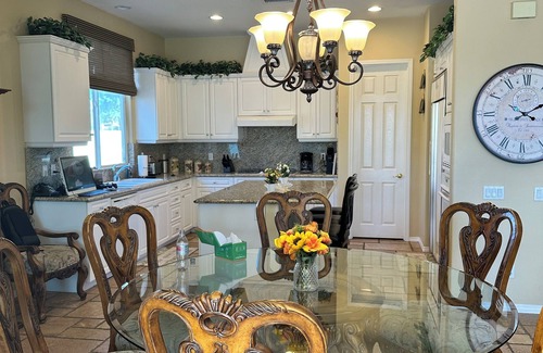 La Quinta House | #1 choice in PGA, WOW 3 master bedrm,Huge Private Lot! GR8 Views golf/mt #067336