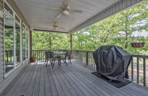 Hot Springs Village House | 1 Conquista Lane - HDTV, WIFI. A lovely home on the 9th Fairway of Isabella Golf