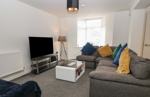 Llanddulas Cottage | 1 DULAS APARTMENTS, country holiday cottage in Llanddulas