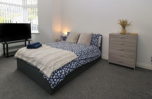 Llanddulas Cottage | 1 DULAS APARTMENTS, country holiday cottage in Llanddulas