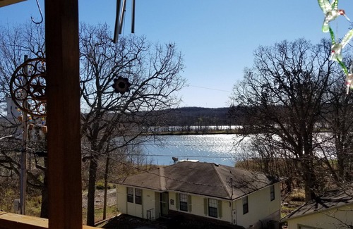 Warsaw House | 1 Fish is on the 86.5 mm of Lake of the Ozarks n'n