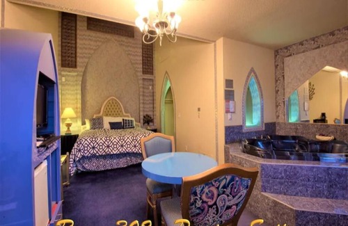 Yucca Valley Hotel | 1 King Bed Jetted Tub Non-Smoking(Theme2 -Persian ,Roman, or Oriental Theme)